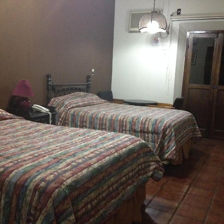 Hotel Posada De Don Jose Retalhuleu Δωμάτιο φωτογραφία